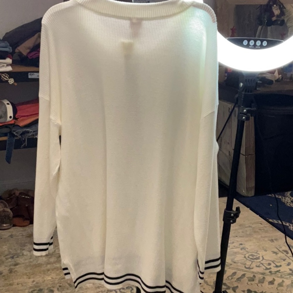 Chicos - Picture 2 of 4